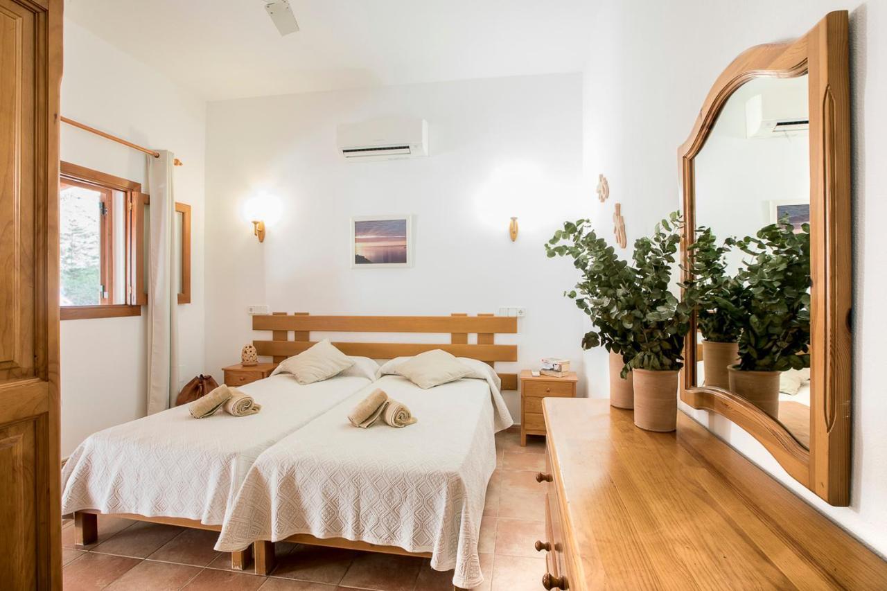 Apartamentos Molina 9-10-11 Es Calo  Ngoại thất bức ảnh