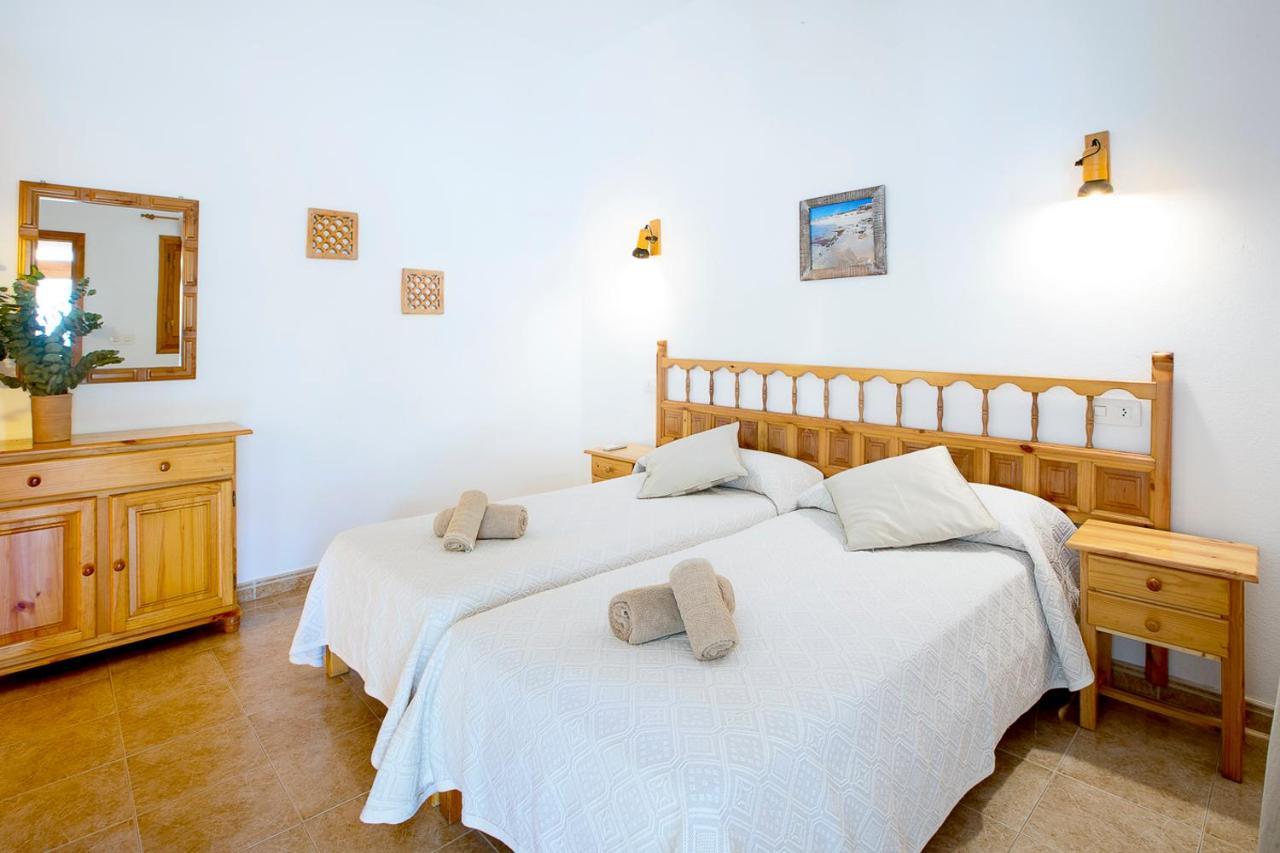 Apartamentos Molina 9-10-11 Es Calo  Ngoại thất bức ảnh