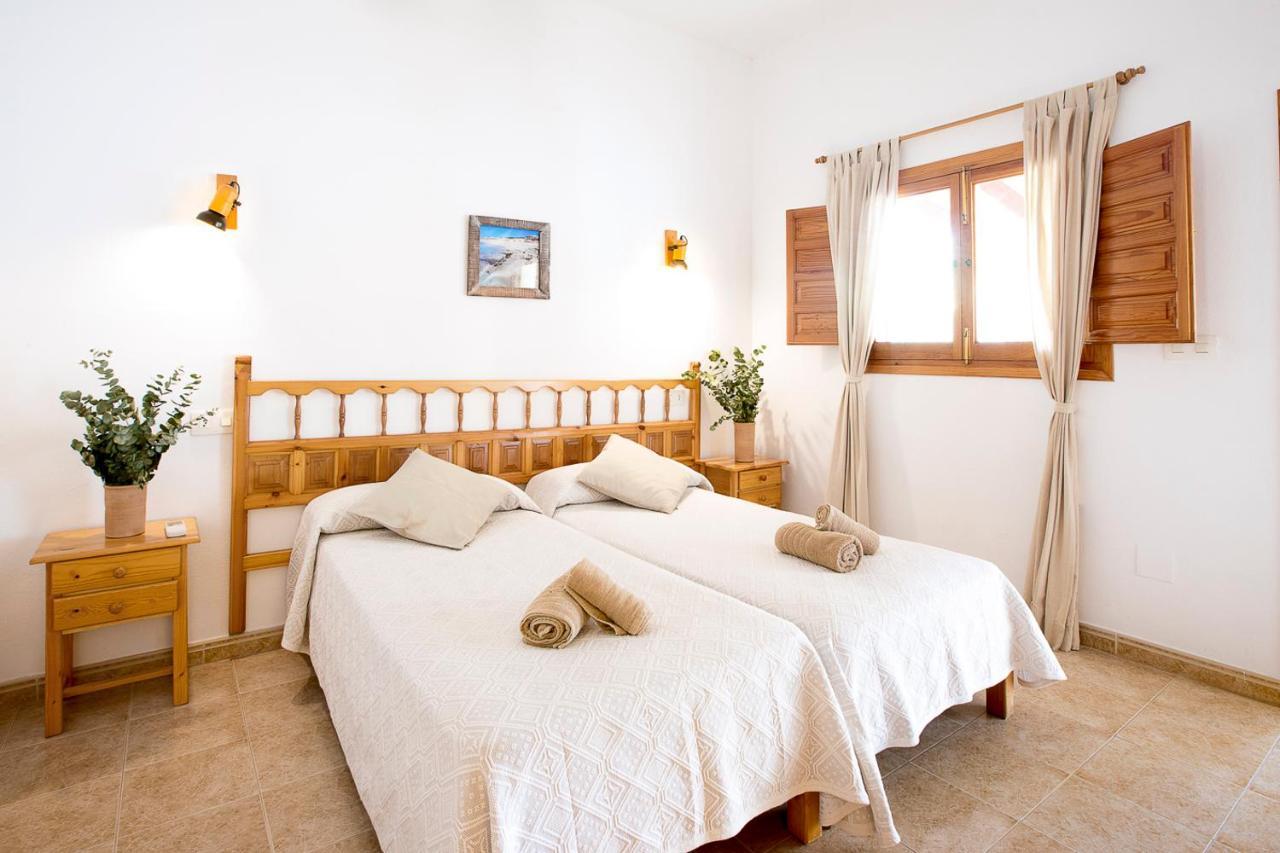 Apartamentos Molina 9-10-11 Es Calo  Ngoại thất bức ảnh